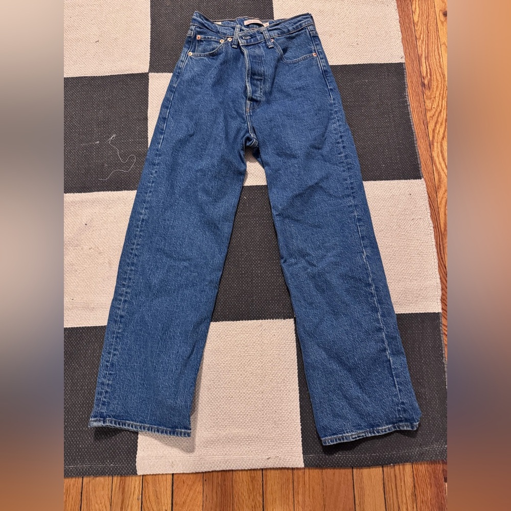 Levi’s wide leg ribcage Jean size 26
